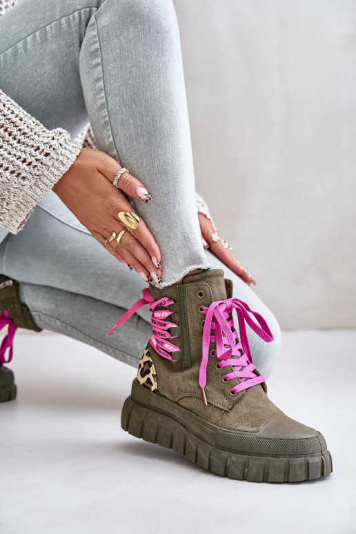 Dámské botky na platformě s ozdobným šněrováním leopardí zelené Edidda Dámské botky na platformě s ozdobným šněrováním leopardí zelené Edidda