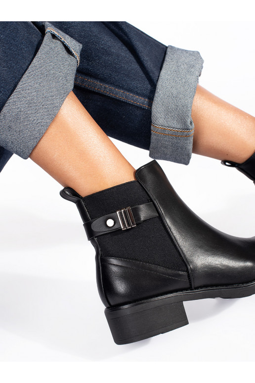 Černé dámské štibletky na nízkém podpatku