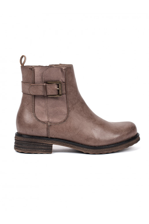 Hnědé dámské kotníkové boty na nízkém podpatku