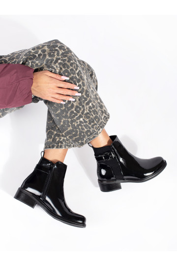 Lakované černé dámské štibletky 2