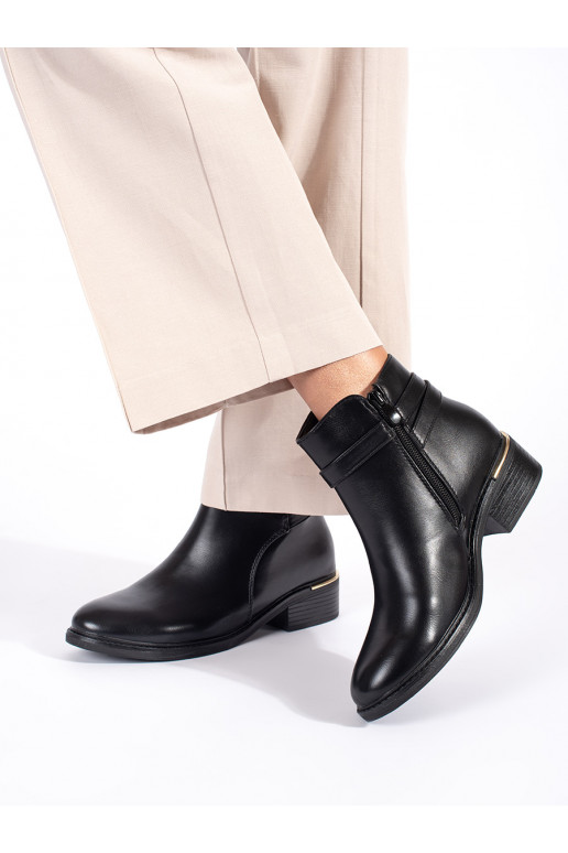 Černé dámské kotníkové boty ze zlatými prvky