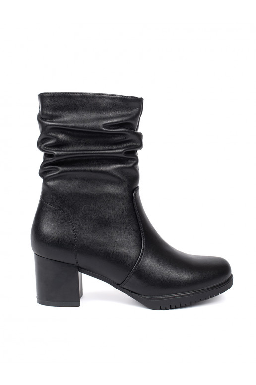 Černé kožené dámské kotníkové boty s vrásněným svrškem Sergio Leone
