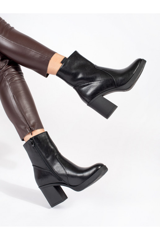 Černé kožené kotníkové boty na podpatku Sergio Leone