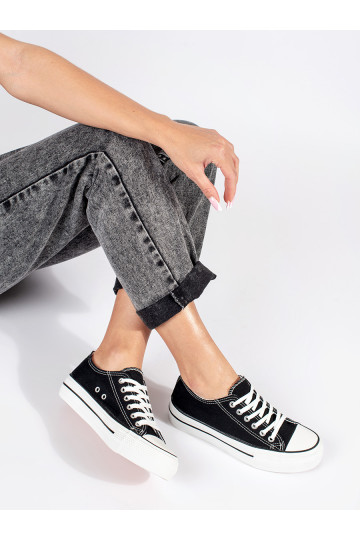 Černé klasické dámské tenisky na šněrování na platformě