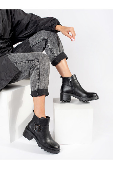 Černé kožené dámské kotníkové boty na podpatku s ozdobnou sponou Sergio Leone 2