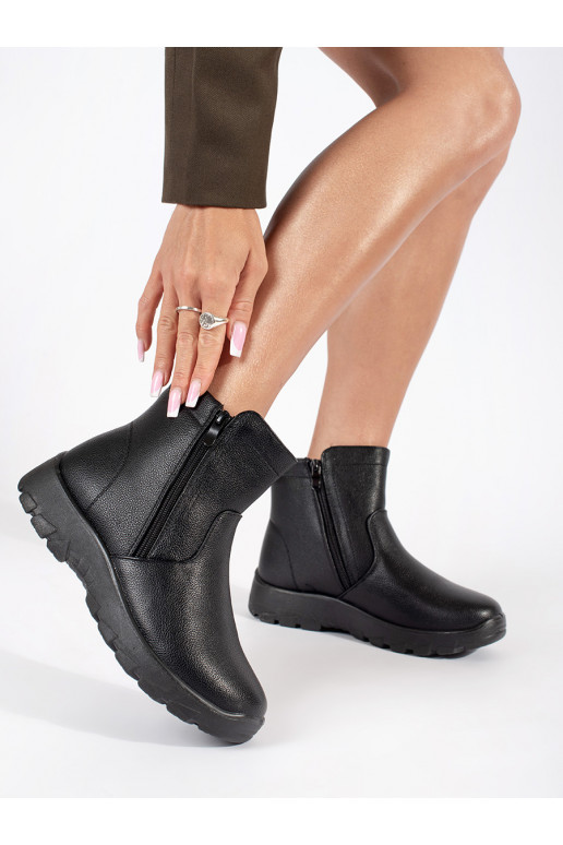 Černé lehké dámské kotníkové boty zateplené
