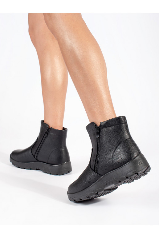 Černé lehké dámské kotníkové boty zateplené