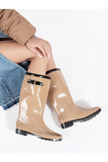 Béžové vysoké lakované dámské holínky 2