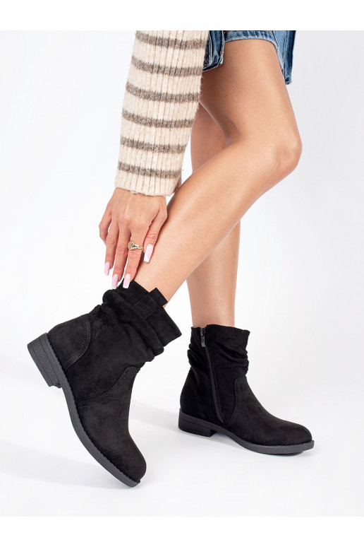 Černé semišové kotníkové dámské boty kovbojky