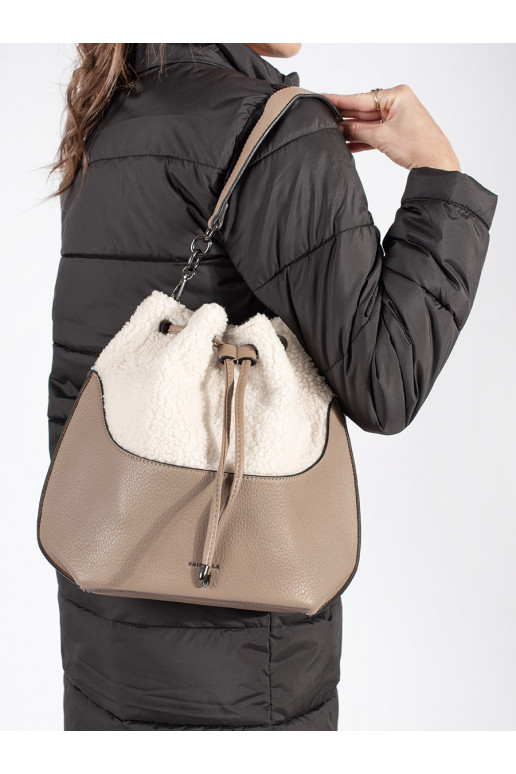 Béžová dámská kabelka s kožešinovou částí beránkového typu