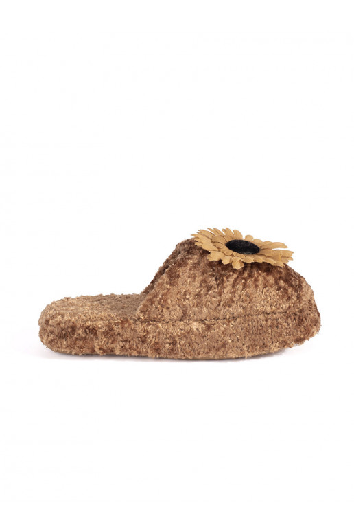 Hnědé dětské pantofle s ozdobnou květinou