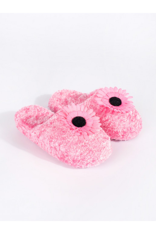 Růžové dětské pantofle s ozdobnou květinou