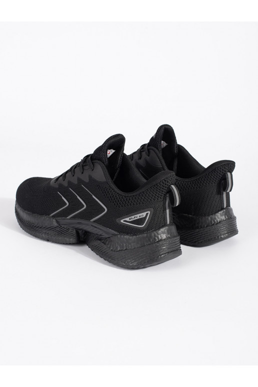 Černé lehké sportovní boty na šněrování