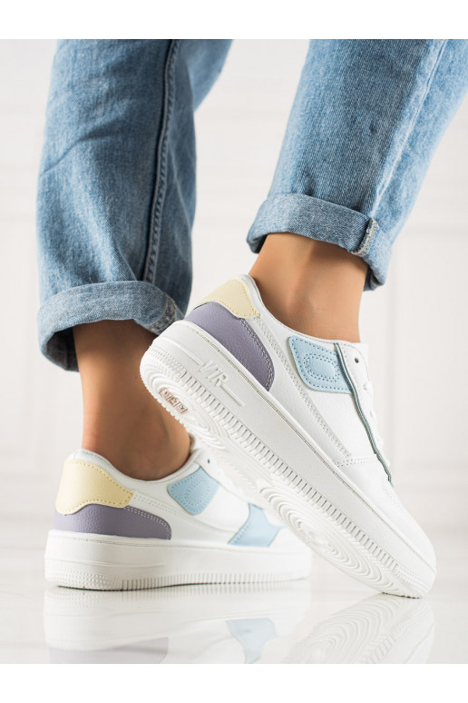 Klasické sneakersy na platformě