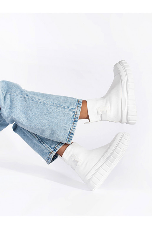 Bílé vysoké kotníkové boty na platformě