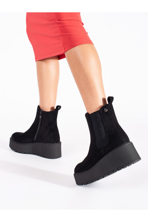 Černé semišové štibletky na klínku