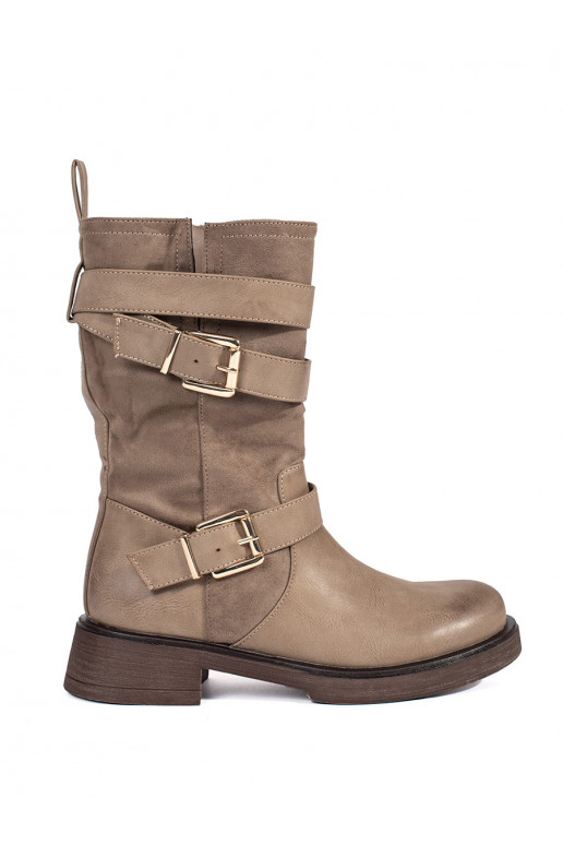 Béžové kozačky na nízkém podpatku s přezkami