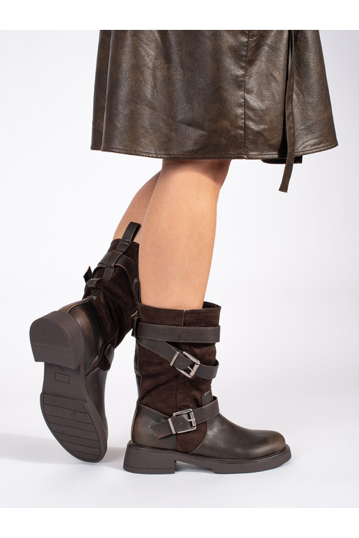Tmavě hnědé kozačky na nízkém podpatku s přezkami