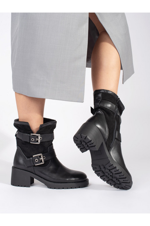 Černé kotníkové boty dámské na podpatku se sponou