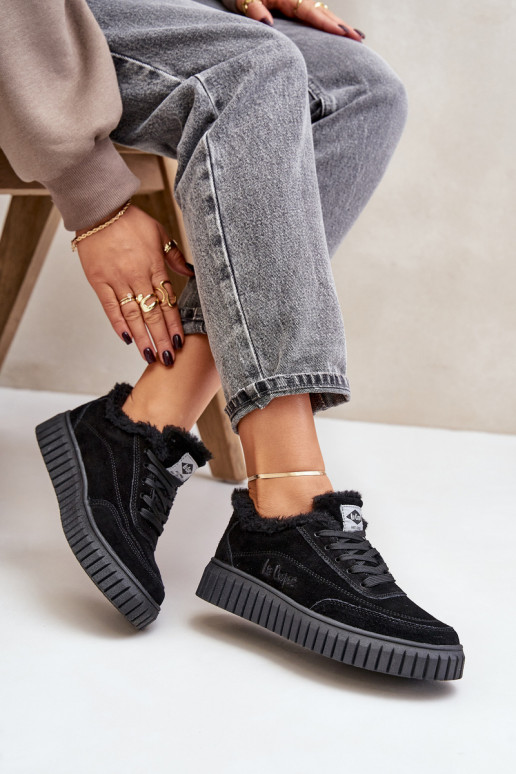 Kožené dámské sneakersy zateplené kožíškem černé Lee Cooper LCJ-24-01-2973 Kožené dámské sneakersy zateplené kožíškem černé Lee Cooper LCJ-24-01-2973