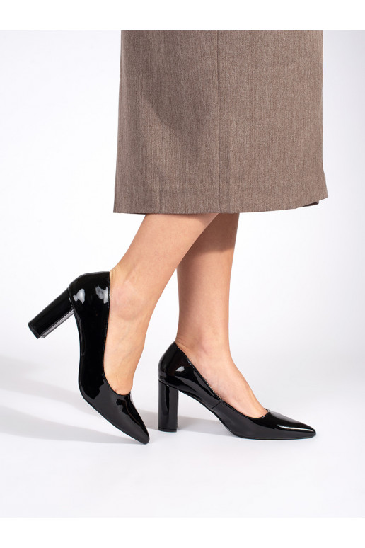 Elegantní lakované černé lodičky na sloupkovém podpatku
