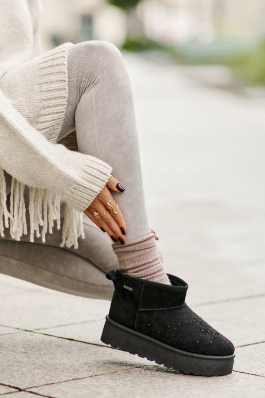 Sněhule se zdobením na platformě Big Star OO274A105 černé Sněhule se zdobením na platformě Big Star OO274A105 černé