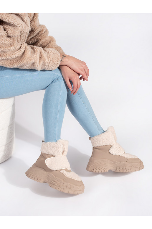 Béžové sněhule na platformě s kožešinou beránkového typu