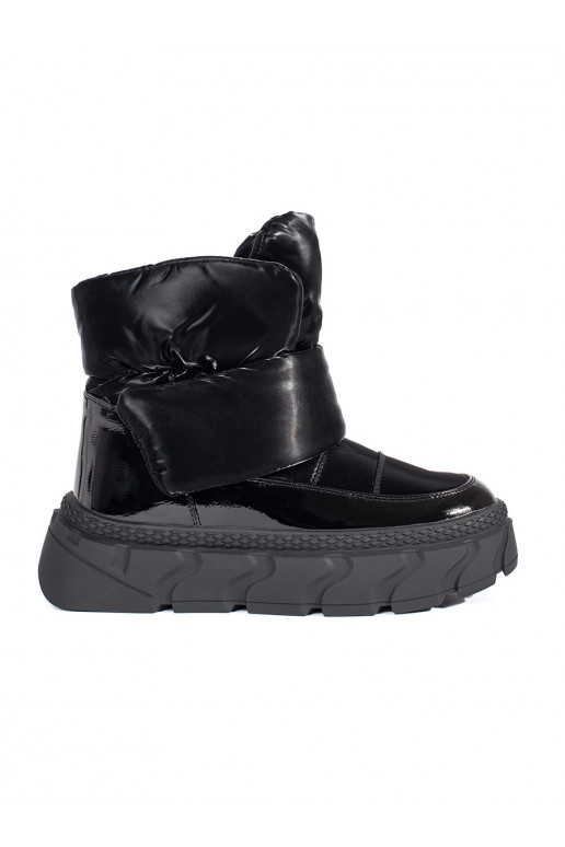Černé zateplené dámské sněhule na hrubé podrážce