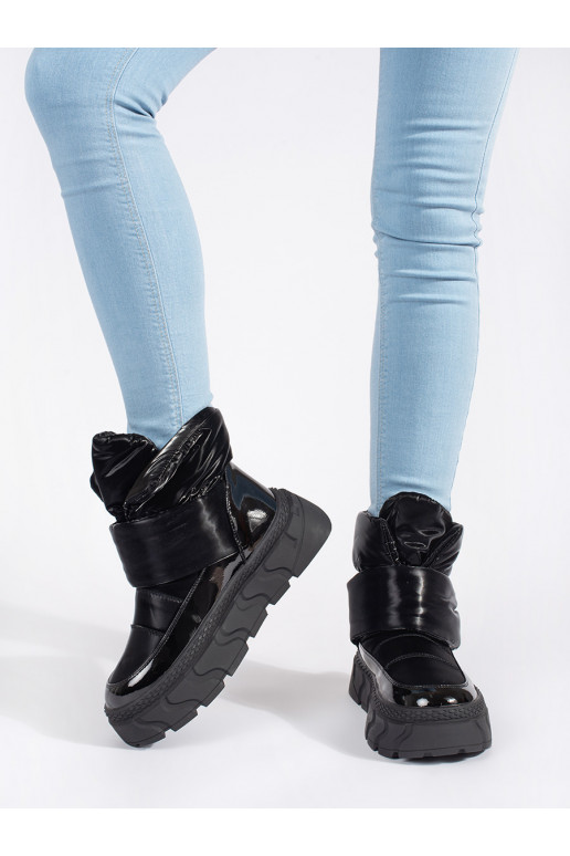 Černé zateplené dámské sněhule na hrubé podrážce