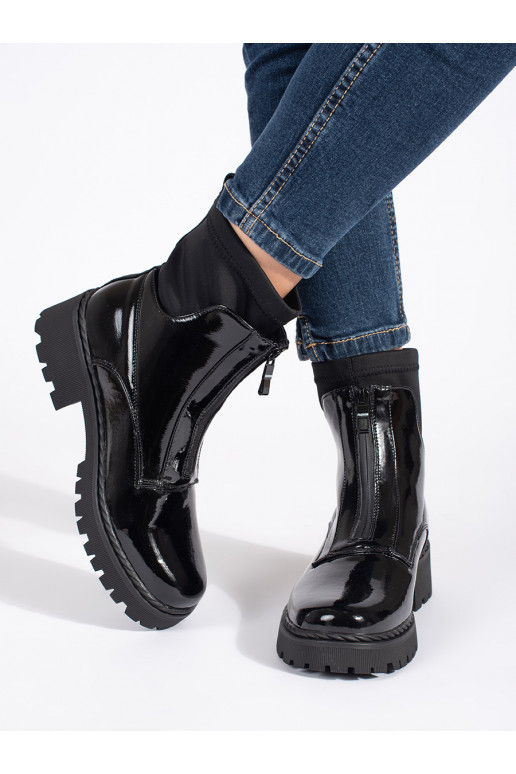 Lakované dámské černé nízké kozačky se zipem