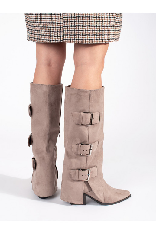 Béžové dámské semišové kozačky na sloupku s přezkami