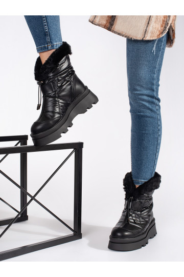 Černé dámské sněhule s černou kožešinou na platformě 2