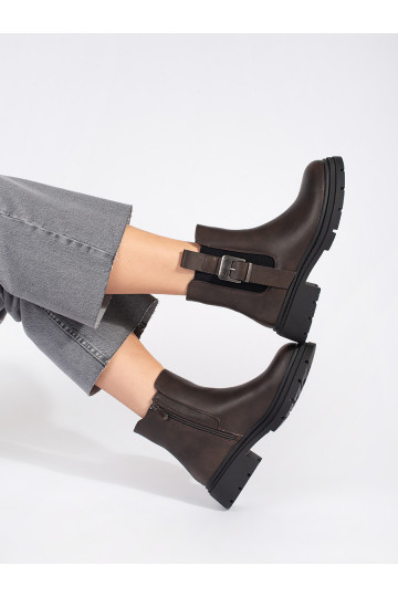 Hnědé kotníkové štibletky dámské s přezkou 2