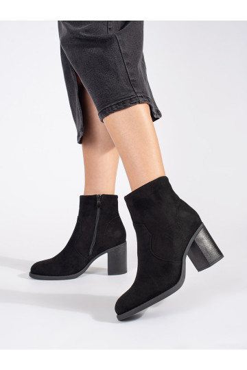 Černé semišové klasické kotníkové boty dámské na sloupku