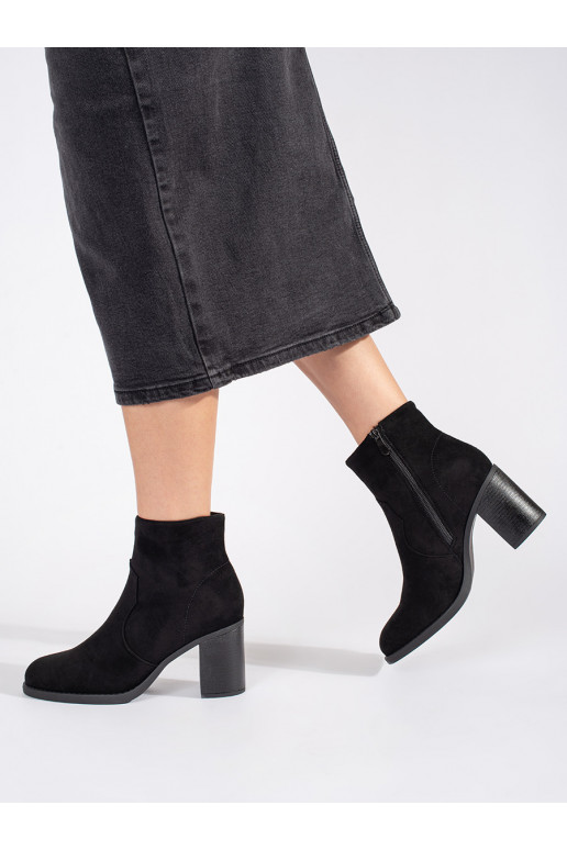 Černé semišové klasické kotníkové boty dámské na sloupku