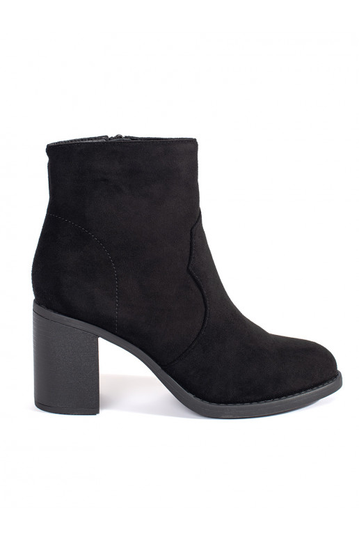 Černé semišové klasické kotníkové boty dámské na sloupku
