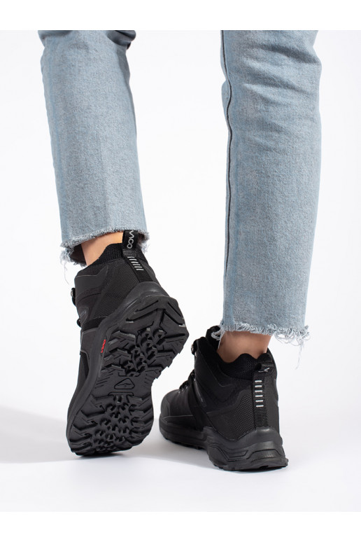 Černé zateplené trekové boty