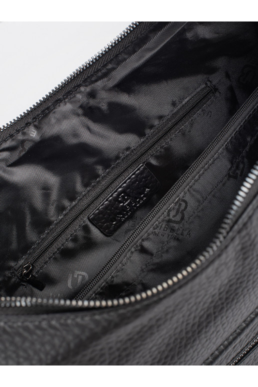 Černá dámská kabelka přes rameno s nastavitelným popruhem