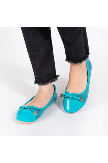 Modré ploché dámské baleríny s lakovanou špičkou 2