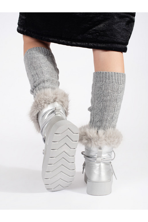 Stříbrné dámské sněhule s kožíškem na silné podrážce