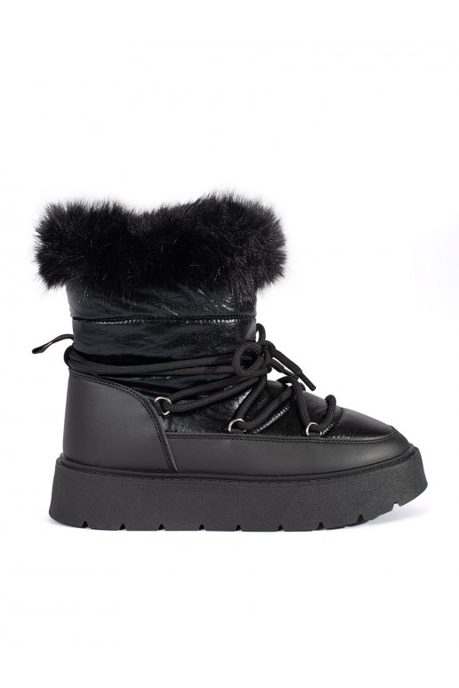 Černé dámské sněhule s kožíškem na silné podrážce