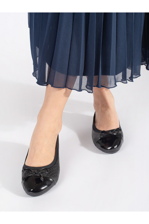 Černé lakované baleríny s mašličkou