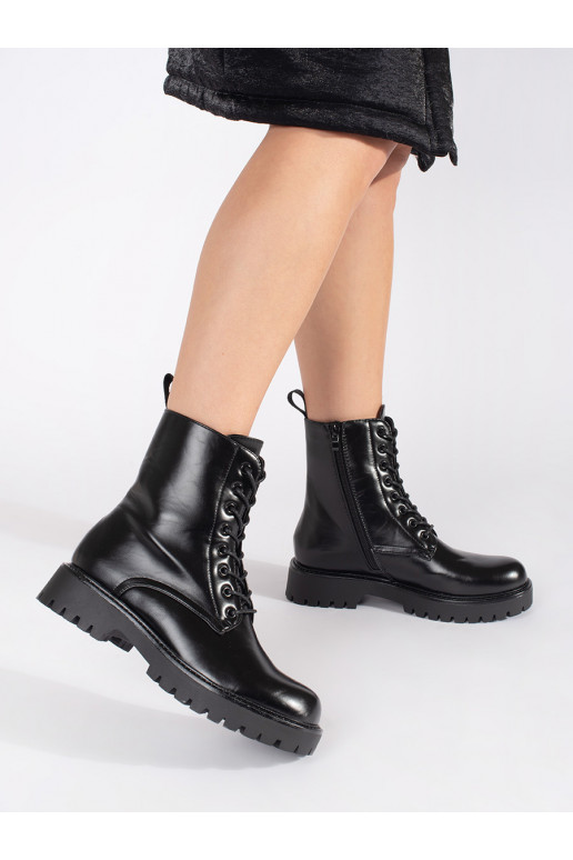 Černé kotníkové workery hladké na šněrování