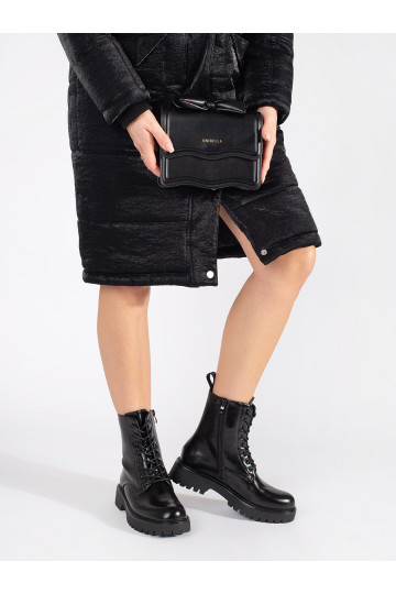 Černé kotníkové workery hladké na šněrování 2