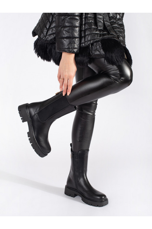 Černé boty štibletky se zlatou ozdobou