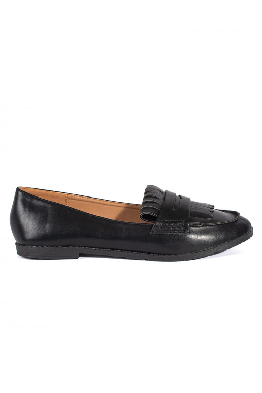 Černé mokasíny zdobené třásněmi