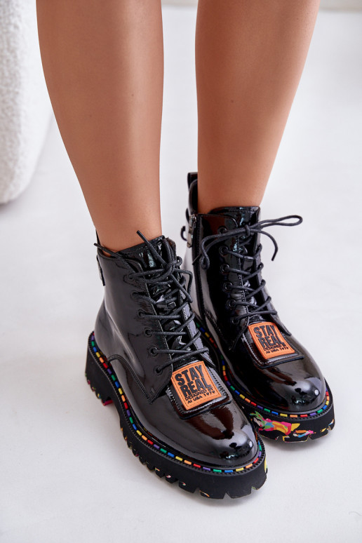 Lakuoti aulinukai juodos spalvos... Lakuoti aulinukai juodos spalvos...