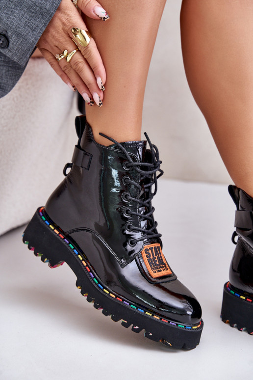 Lakuoti aulinukai juodos spalvos... Lakuoti aulinukai juodos spalvos...