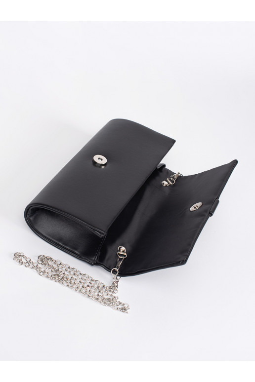 Malá černá dámská kabelka se stříbrnou sponou