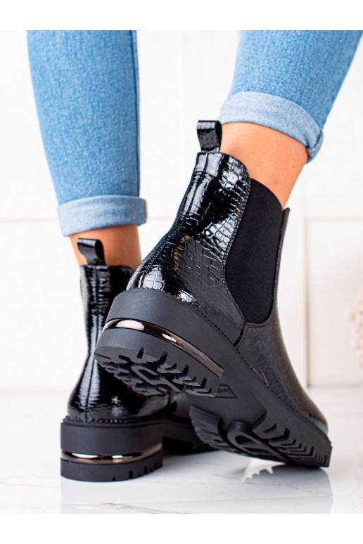 ČERNÉ PÉRKA SERGIO LEONE